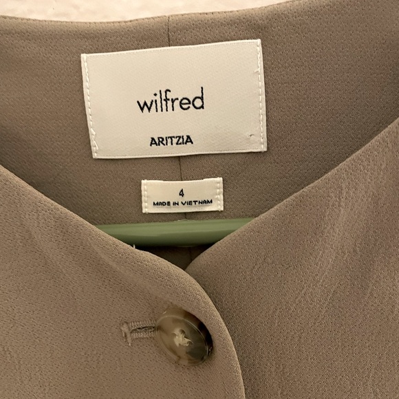 Aritzia Wilfred Regal Vest/ Size 4 - Picture 2 of 4